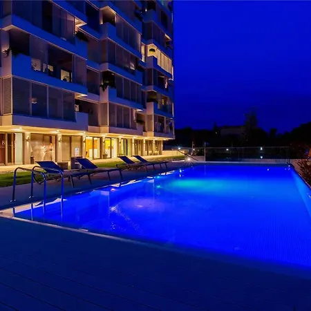شقة Bel Etage Amora Luxury Seaview With Pool سبليت