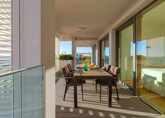 Bel Etage Amora Luxury Seaview With Pool شقة