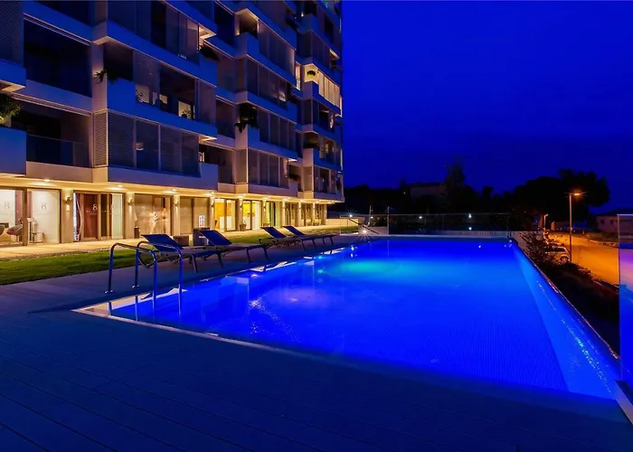 شقة Bel Etage Amora Luxury Seaview With Pool سبليت