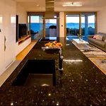 아파트 Bel Etage Amora Luxury Seaview With Pool 스플리트