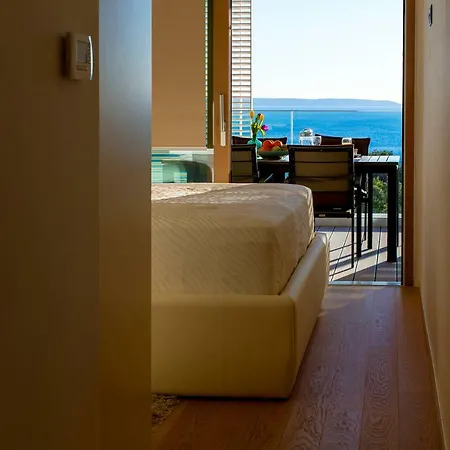 Bel Etage Amora Luxury Seaview With Pool Apartmán *